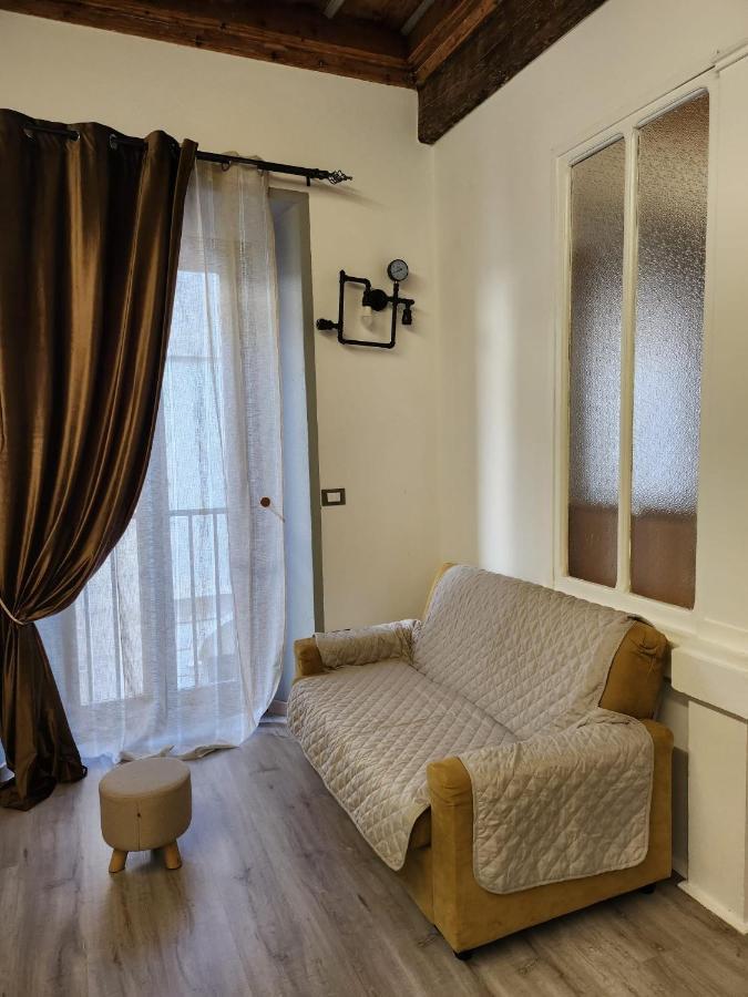Mansarde & Suite Maison 1706 Lago Orta Borgomanero Exterior foto