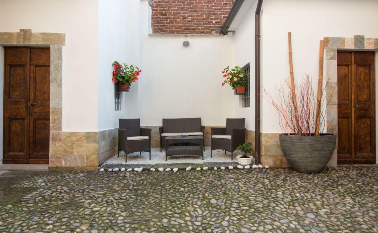 Mansarde & Suite Maison 1706 Lago Orta Borgomanero Exterior foto