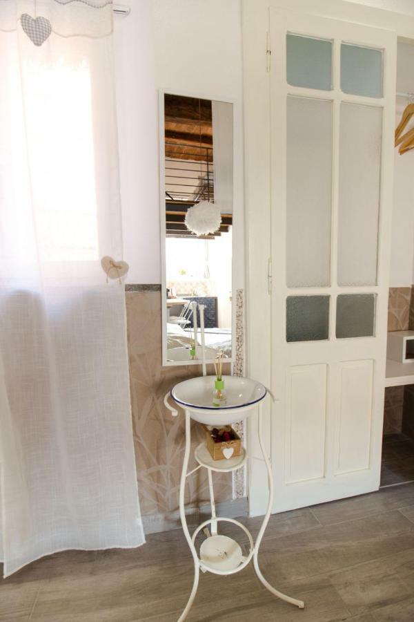Mansarde & Suite Maison 1706 Lago Orta Borgomanero Exterior foto