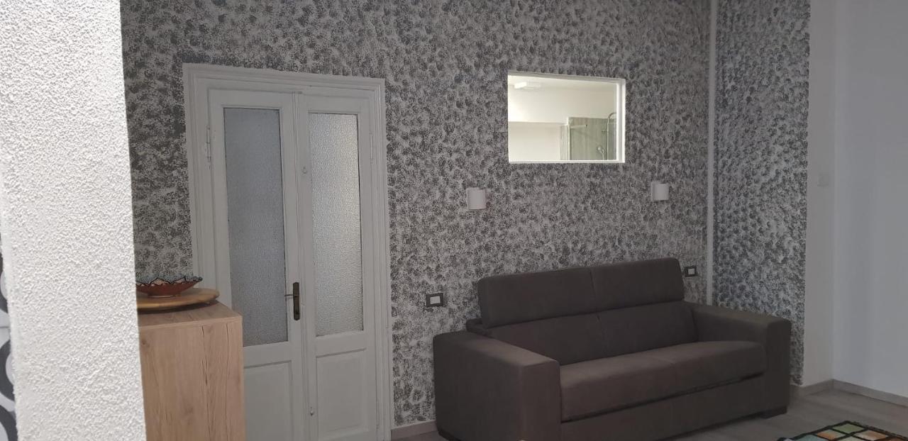 Mansarde & Suite Maison 1706 Lago Orta Borgomanero Exterior foto